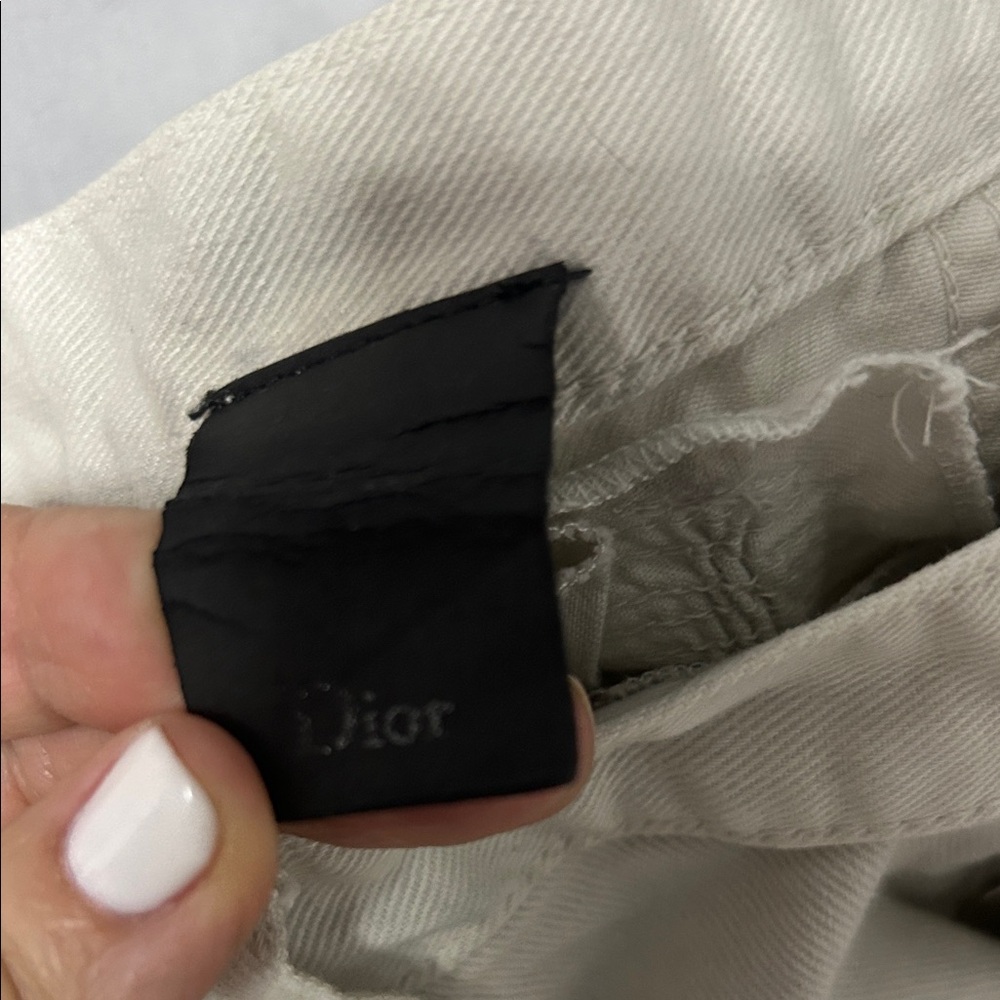 Dior Men's Slim Ripped Jeans in Off-White - Picture 9 of 9